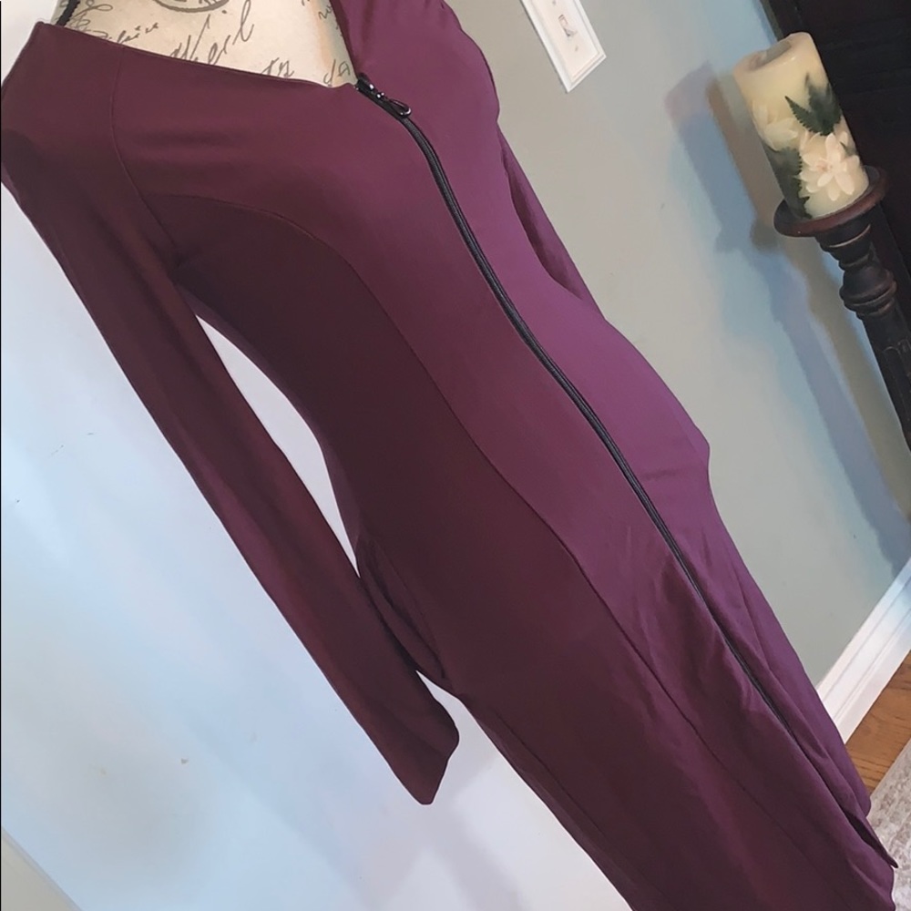 Long-sleeve Burgundy Zip-up Dress
